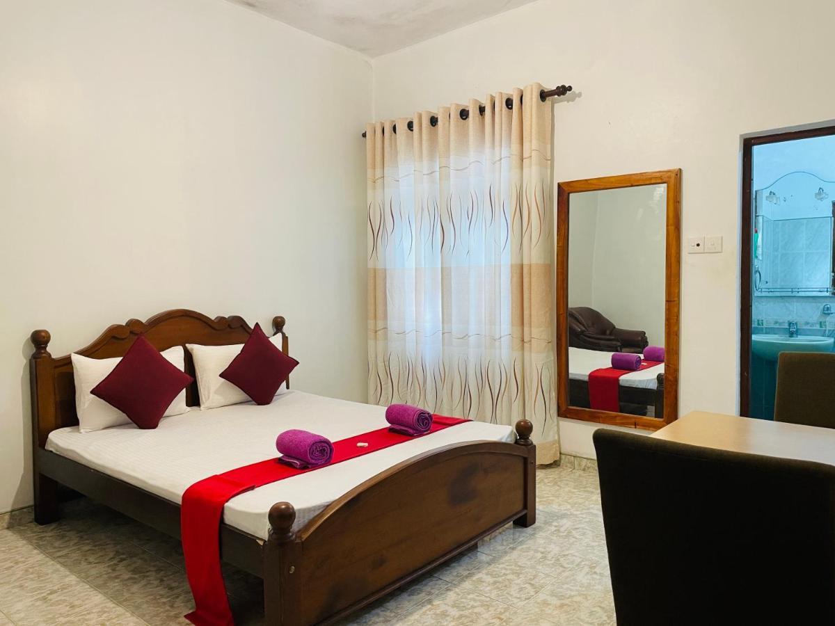 Ivana Homestay Kandy Luaran gambar