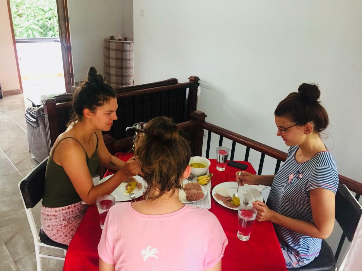 Ivana Homestay Kandy Luaran gambar